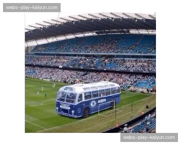 探讨:现代足球中,“摆大巴”是否已成为一种被污名化的合理战术? 探讨:现代足球中,“摆大巴”是否已成为一种被污名化的合理战术?